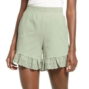 Vero Moda NWT Juna Desert Sage Embroidered Ruffle Hem High Waist Pull On Shorts